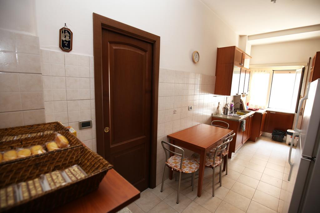 Anastasio II Bed & Breakfast Рим Номер фото